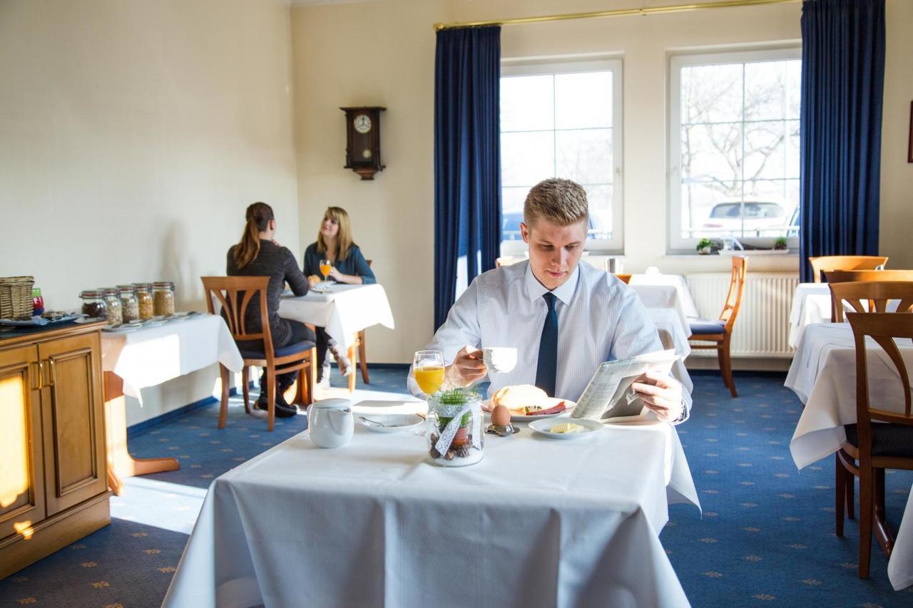 Hotel Alznauer Hof Gomaringen Bagian luar foto